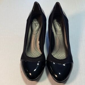 Life Stride Black Patent Heels